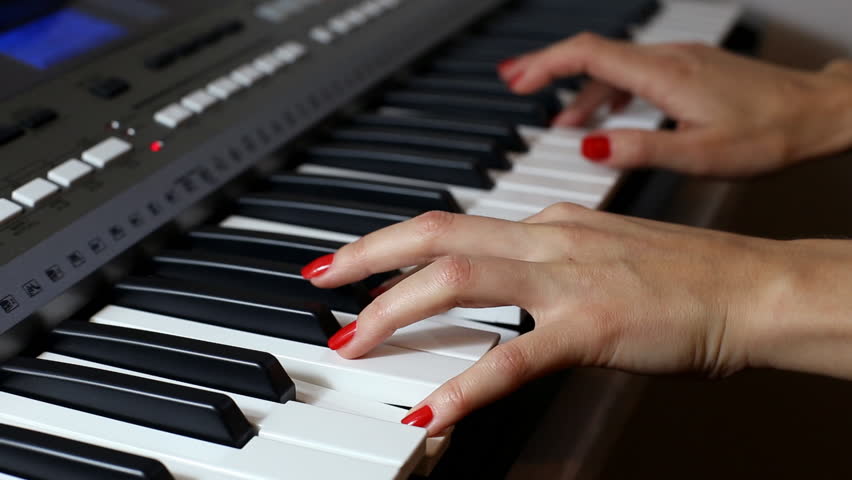 آموزش تضمینی پیانو و کیبورد در کرج