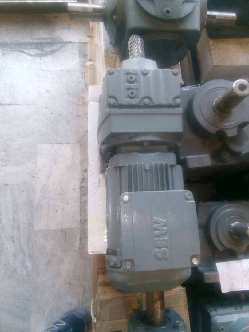 گیربکس صنعتی و ویبراتور