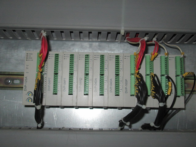 تعمیرات تخصصی برق صنعتی ، برنامه نویسی PLC