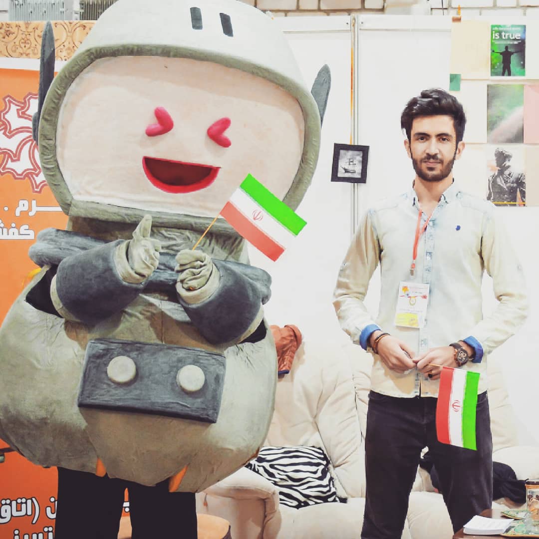 مدیر هوشمند شبکه های اجتماعی