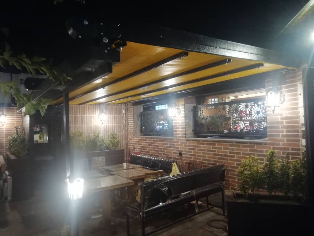 حقانی۰۹۳۸۰۰۳۹۳۹۱-سقف جمع شونده رستوران بام هتل-پوشش کنترلی کافه رستورران عربی