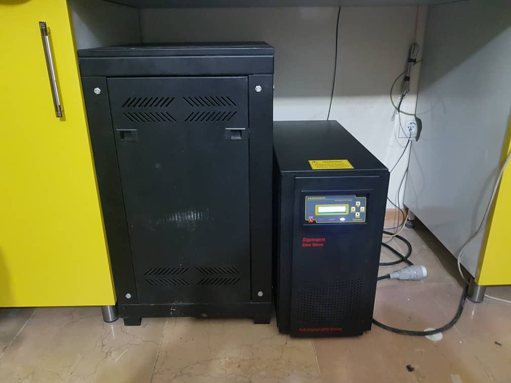 یوپی اس، ups, برق اضطراری، منبع تغذیه بدون وقفه