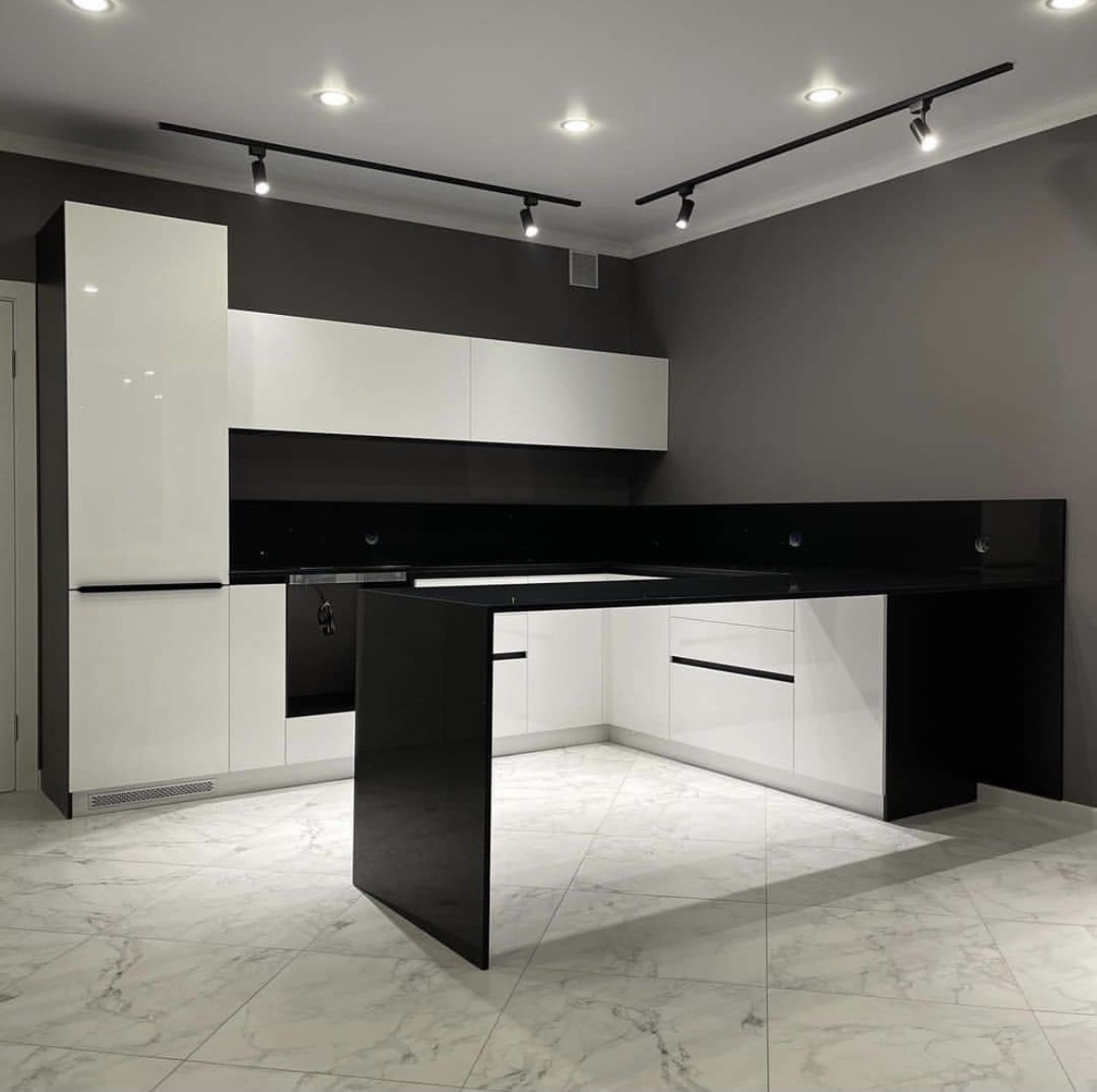بازسازی خانه و اجرای انواع کابینت