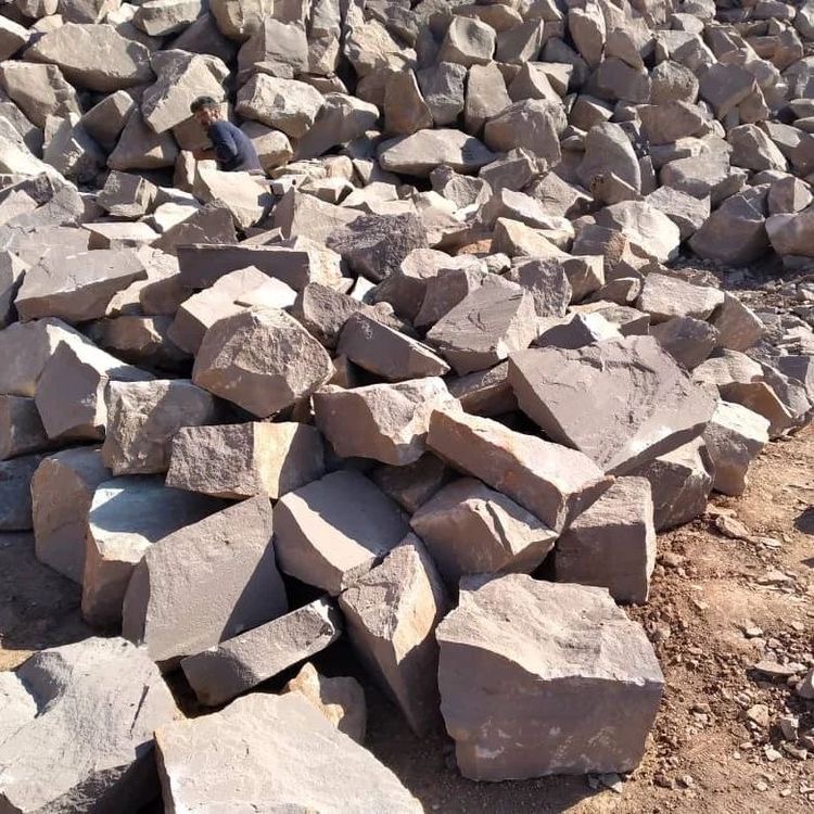 تامین کننده سنگ لاشه و سنگ مالون طبیعی برای دیوار