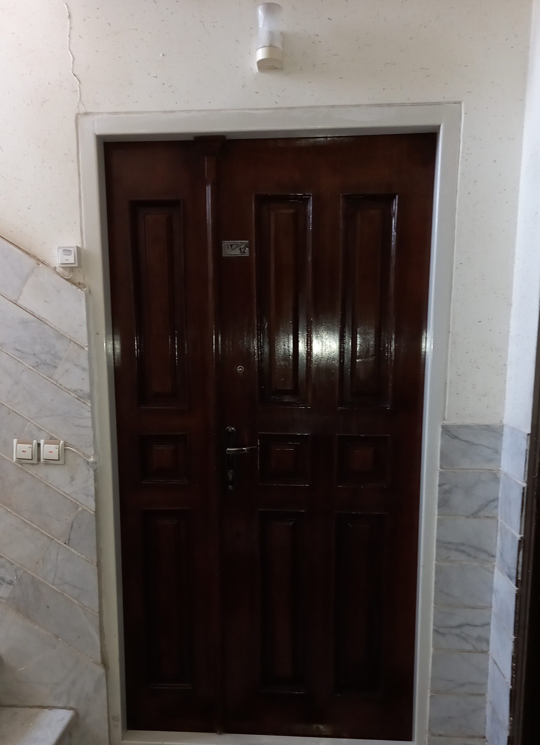 درب آپارتمانی