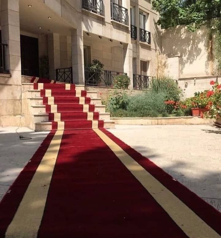 سفارش فرش تشریفاتی راه پله از کارخانه کاشان – فرش استقبال