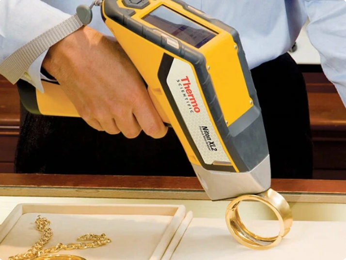 اجاره دستگاه XRF پرتابل برای ری گیری و عیارسنجی طلا و نقره