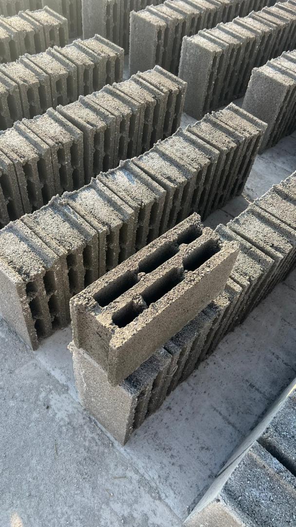 بلوک ۱۵ سیمانی سبک سه جداره