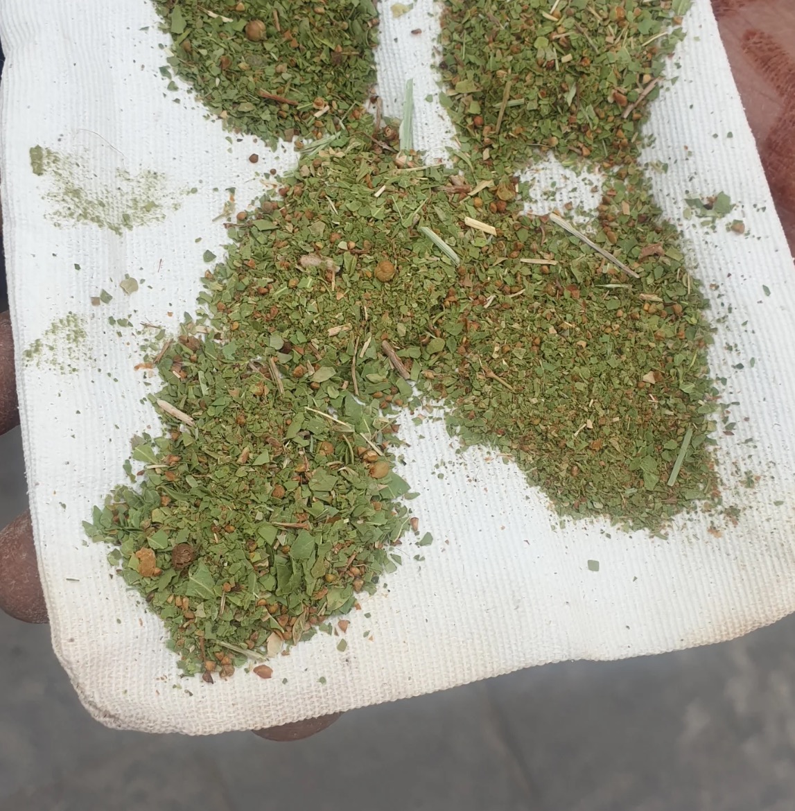 فروش برگ حنا